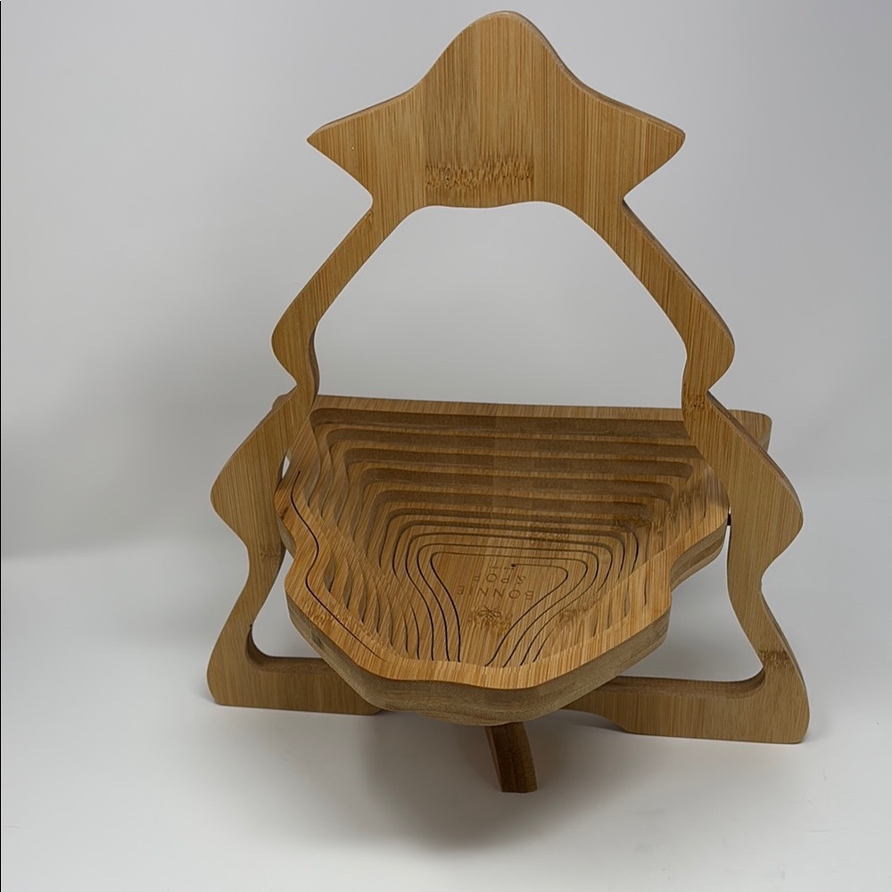 Bonnie and Pop Wooden Christmas Tree Decor Basket